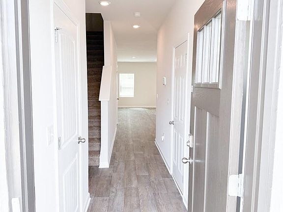 3rd image of 5256 Magnolia Grove Way