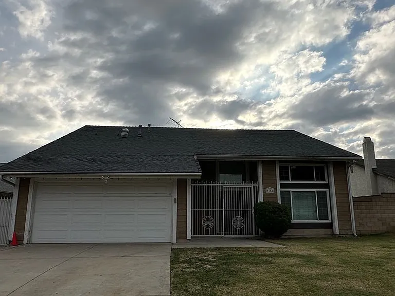 9150 Malachite Ave — Photo 2