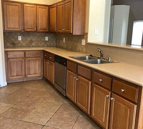 5th image of 2175 Low Creek Ct