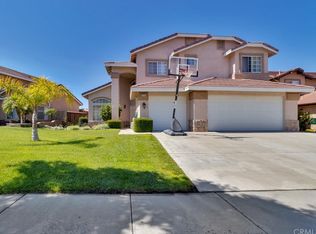 835 Crestmont Ct, Corona, CA 92882