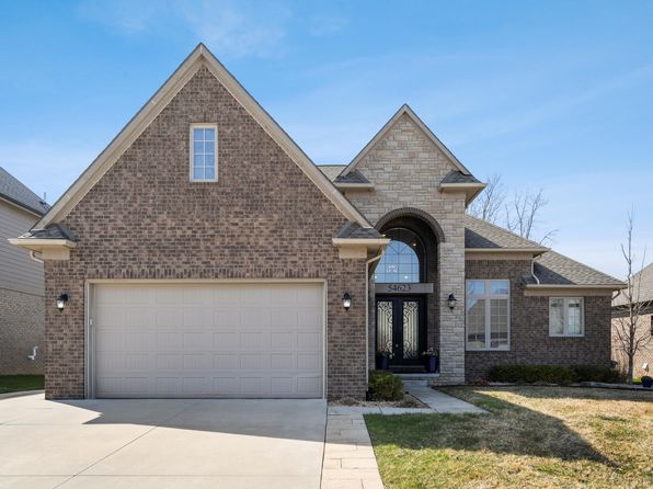 54623 Lawson Creek Dr, Shelby Township, MI 48316