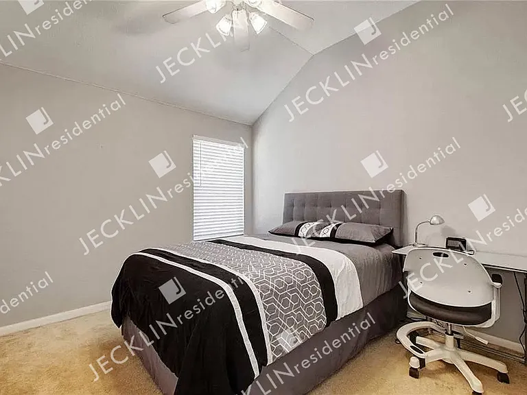 2415 Candle Ridge Trl — Photo 28