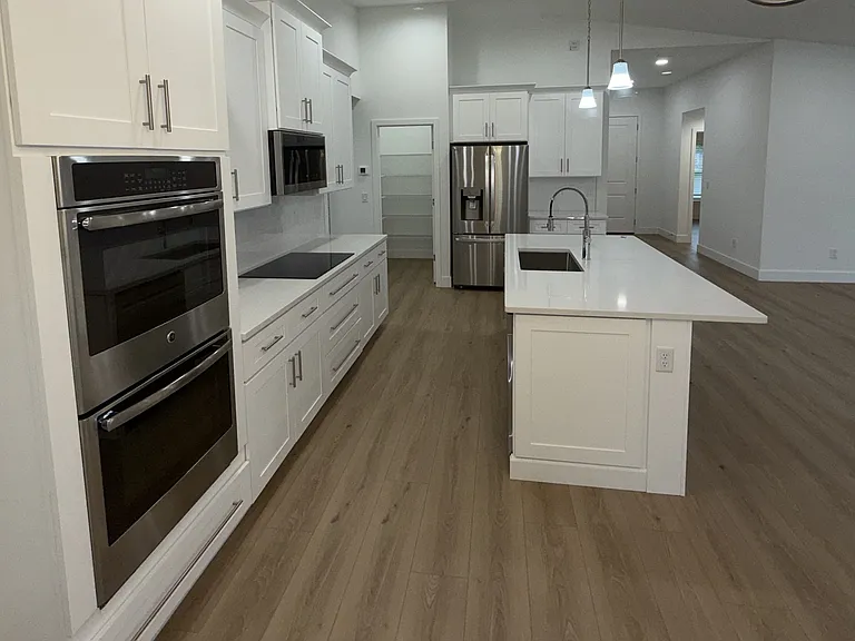 85 Laramie Dr — Photo 5