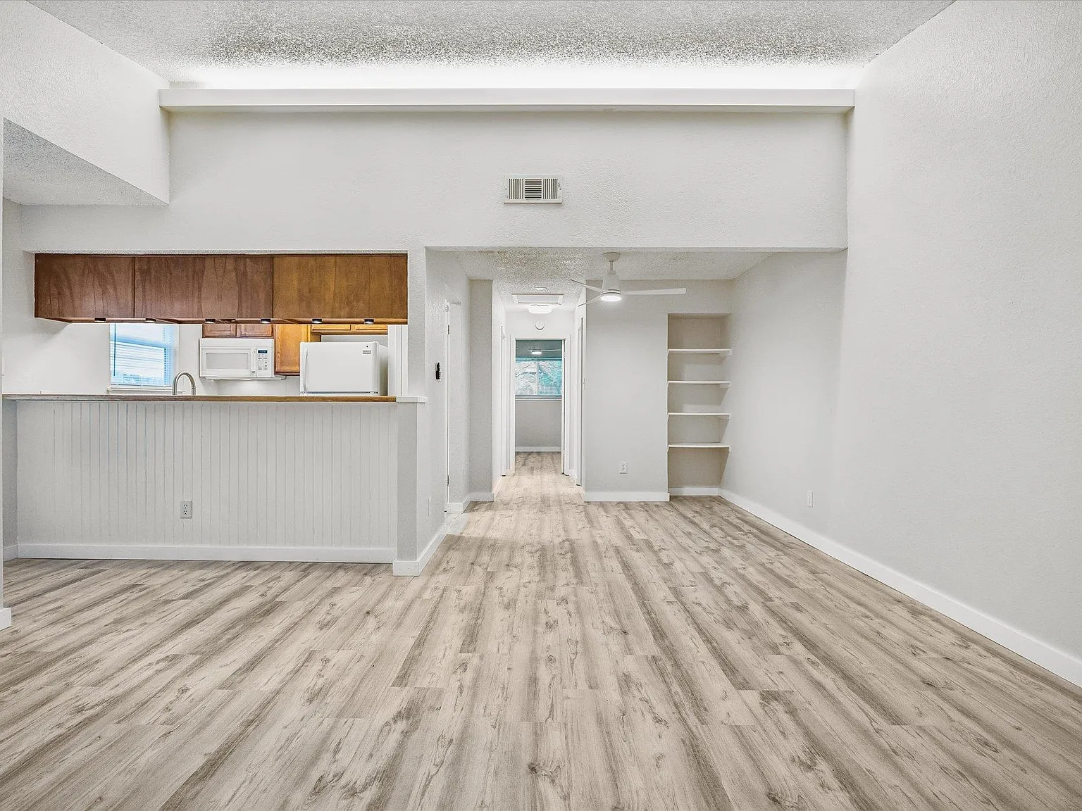 2 bed, 1.0 bath, 1773 sqft, $1,425 — Photo 4