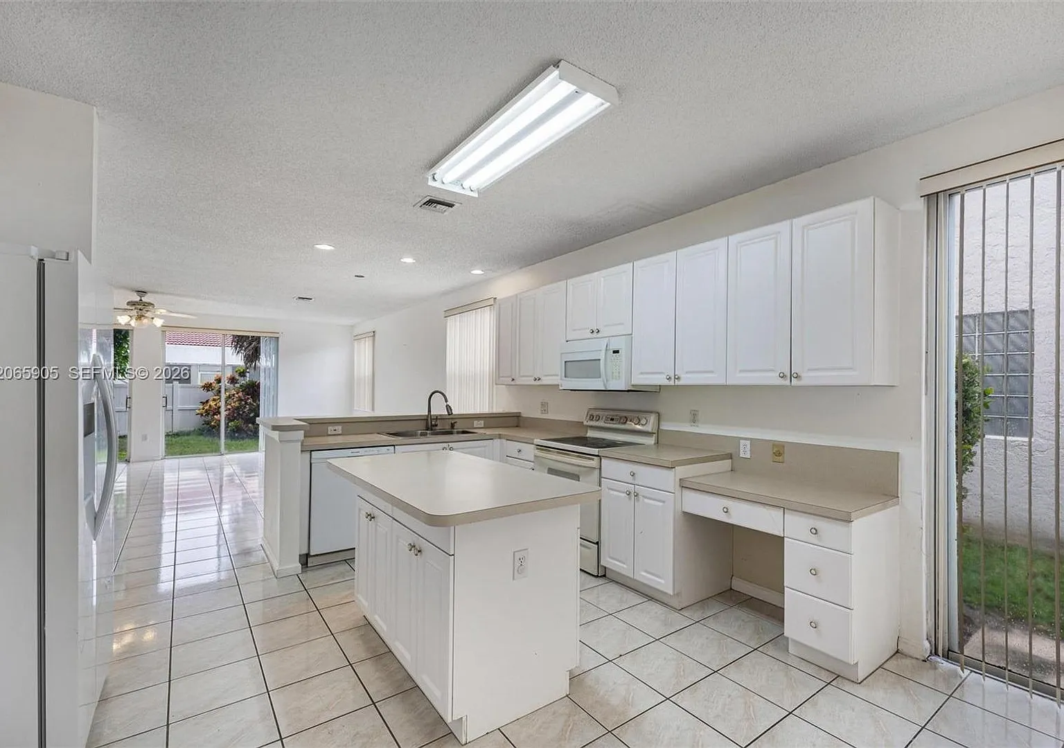 2138 Chagall Circle, West Palm Beach, FL 33409 - 7528 — Photo 1