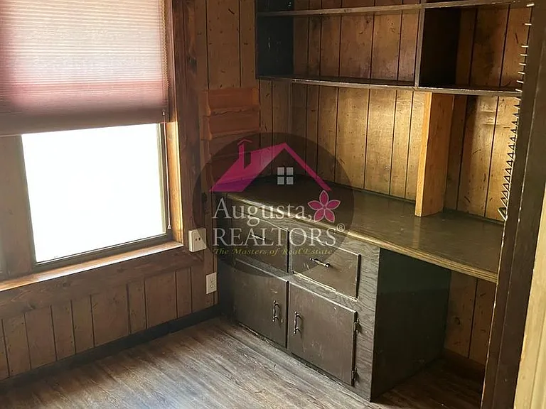 208 Lewis Front St — Photo 12
