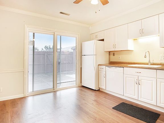 4th image of 906 Berkley Cir