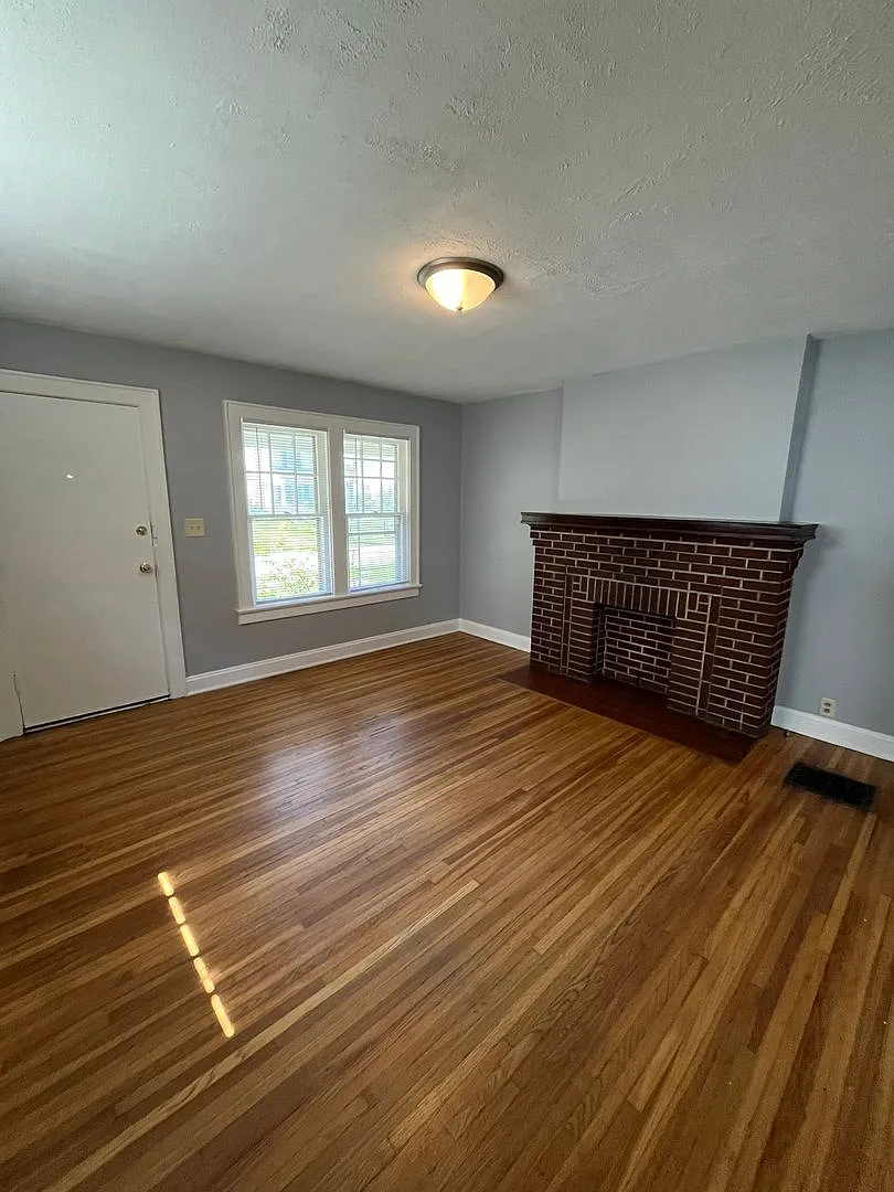 452-454 S Huron Ave. — Photo 2