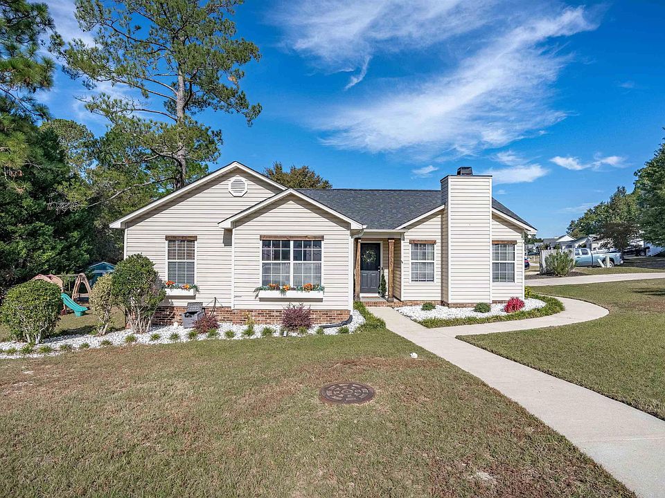 1st image of 100 Olde Oak Ct