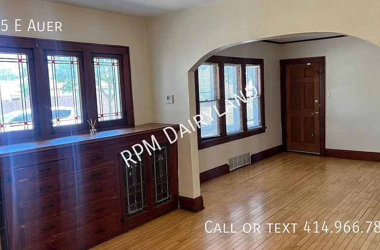 605 E Auer Ave — Photo 8