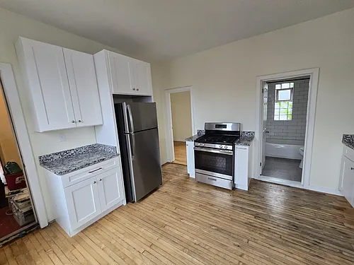 2142 S Albany Ave #3F Photo 1