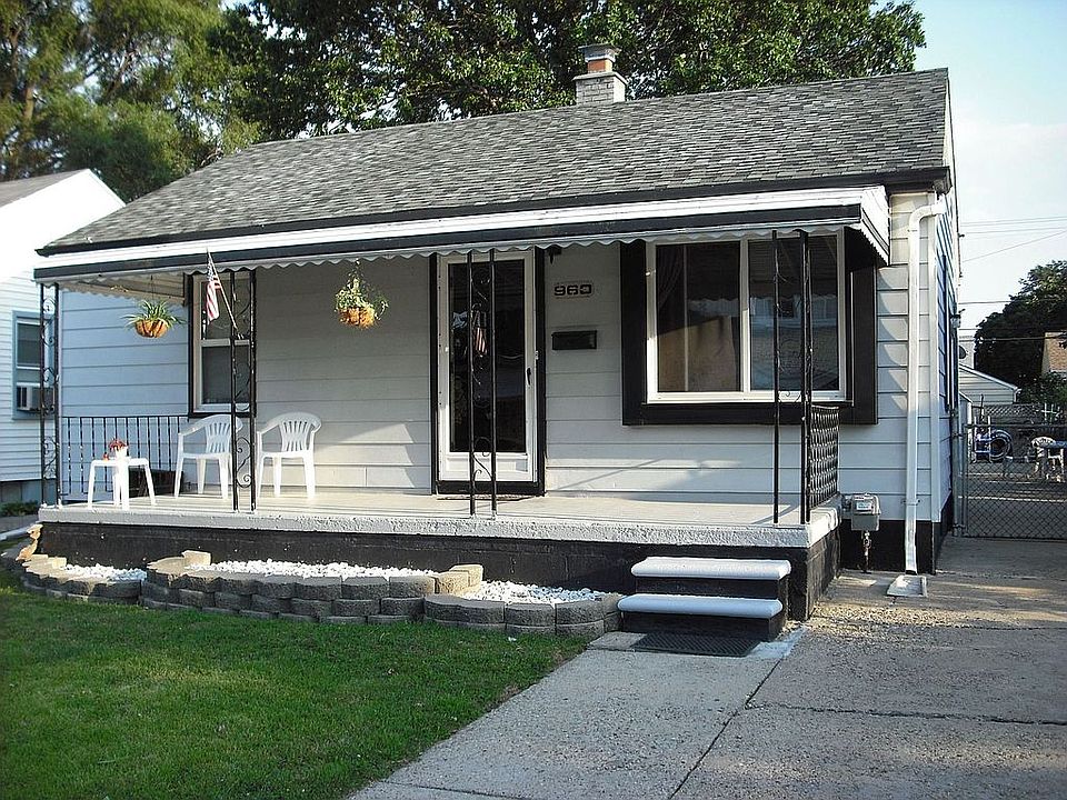 1st image of 960 E Garfield Ave