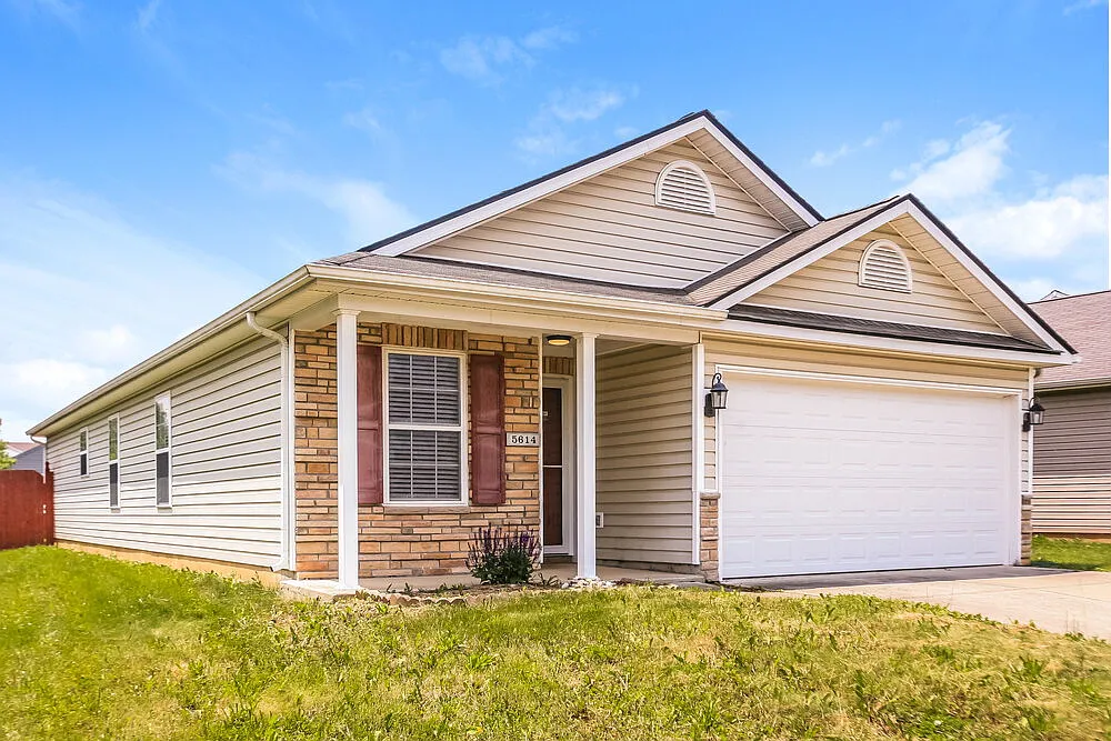4 bed, 2.0 bath, 1392 sqft, $1,930 — Photo 3