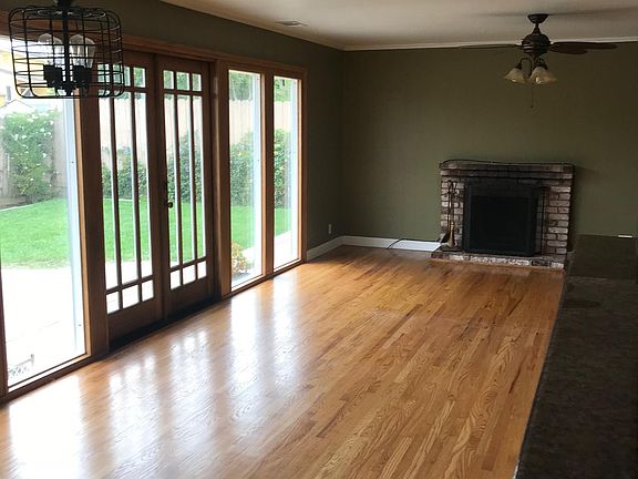 5th image of 215 Carmelo Ln