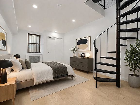 3rd image of 227 W 20th St APT 1D