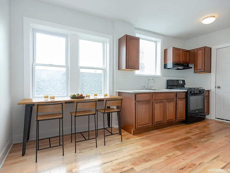 2837 W 64th St #3 — Photo 9