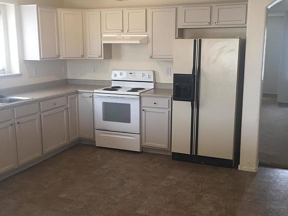 5th image of 1277 N 166th Dr