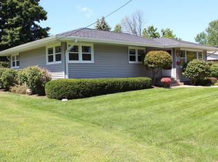 1446 Devitt Ave, Muscatine, IA 52761
