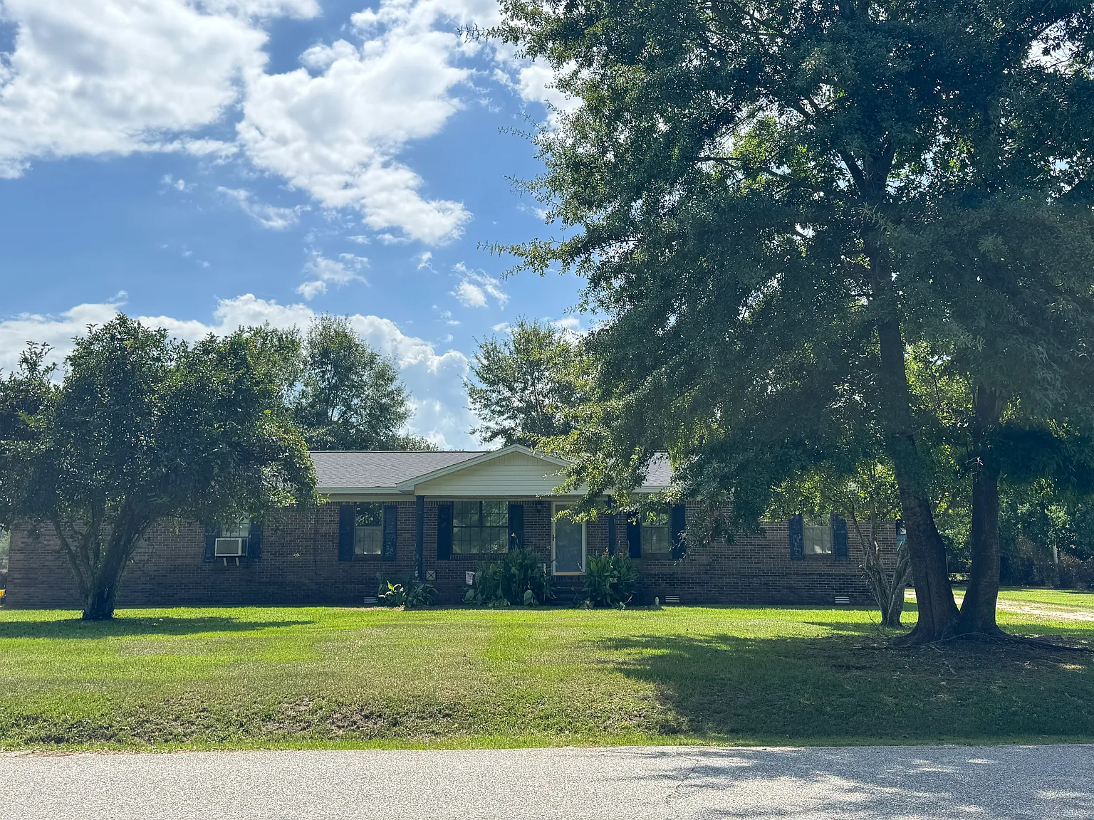 3 bed, 1404 sqft, $1,600 — Photo 4