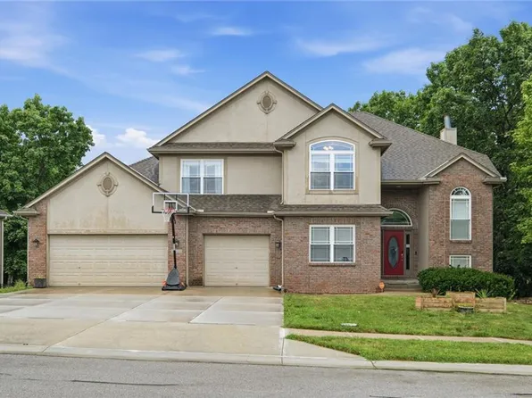9528 Pearl Ave, Kansas City, MO 64139