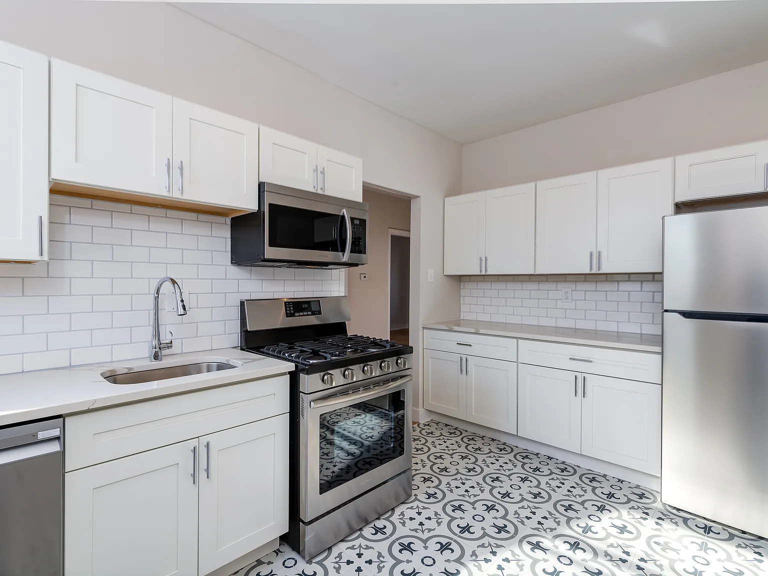 2 bed, $1,395 — Photo 1