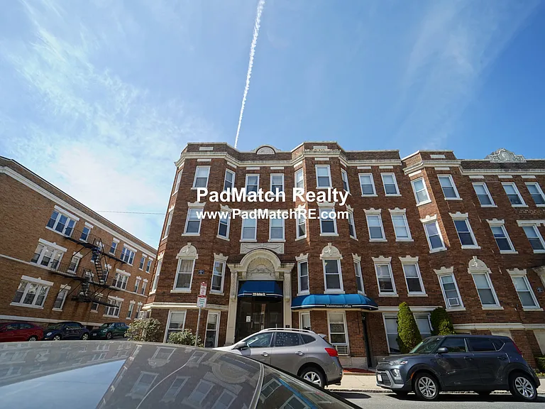 225 Kelton St #8A — Photo 9
