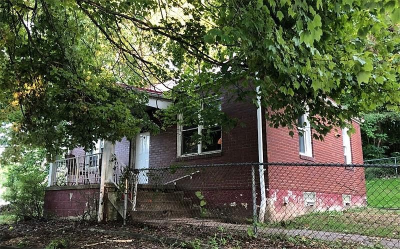 1st image of 2394 7th St