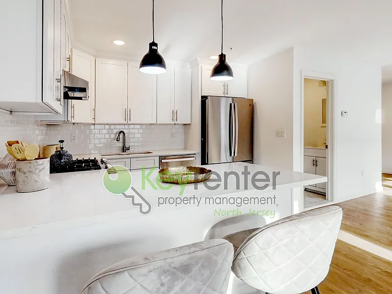 176 Pennington Ave #9 — Photo 6
