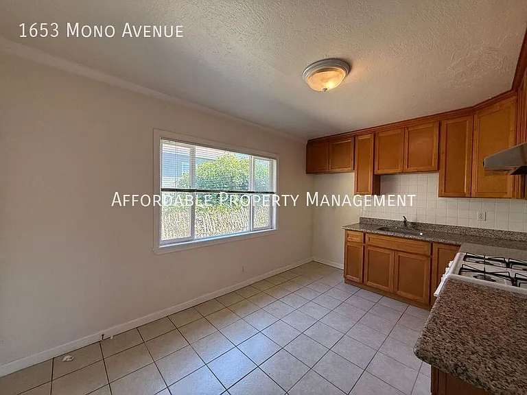 1653 Mono Ave — Photo 7