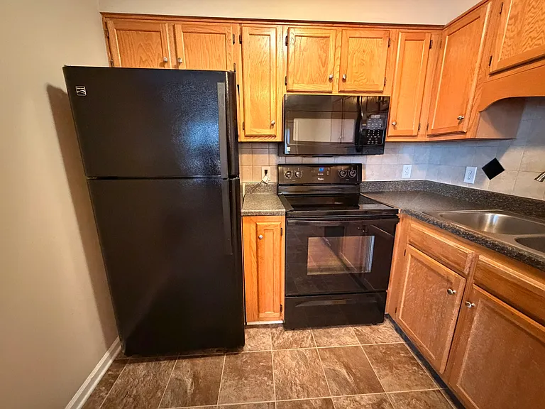 1410 Westen St #B — Photo 9