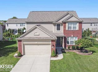 19103 England Dr, Macomb, MI