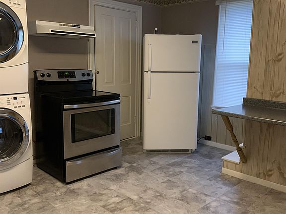 3rd image of 316 Hawthorne Ave #2