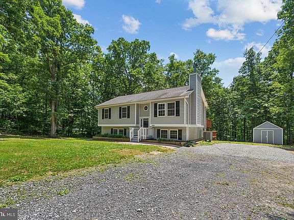 3rd image of 884 Western Ln