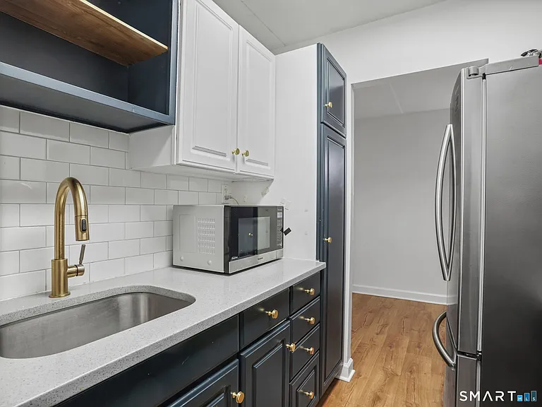 27 Northill St #2J — Photo 10