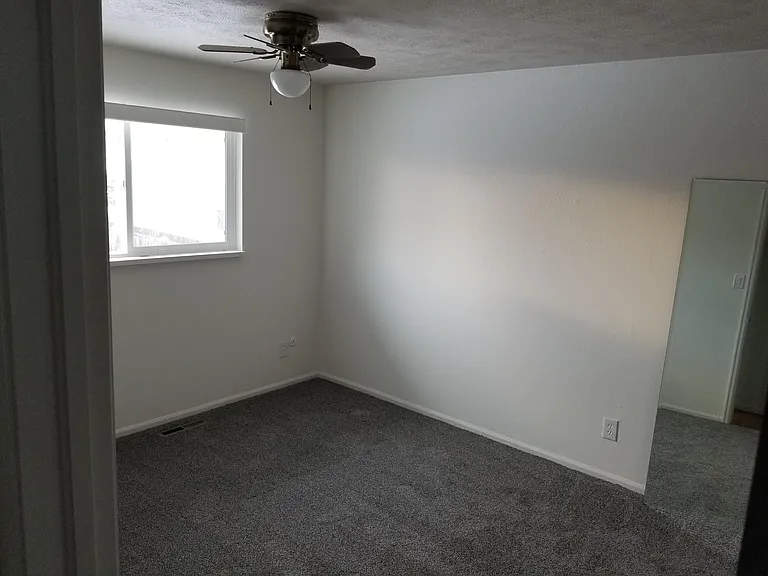 Upstairs bedroom 2