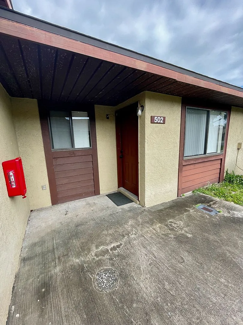 Building Photo - 1050 Fiske Blvd #502