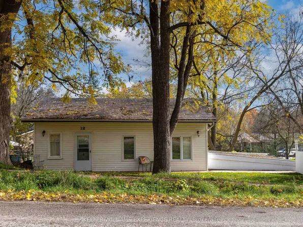 12 Elgin St, Clearview, ON L0M 1N0