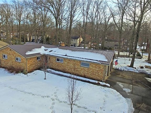 3rd image of 281 Moreland Dr