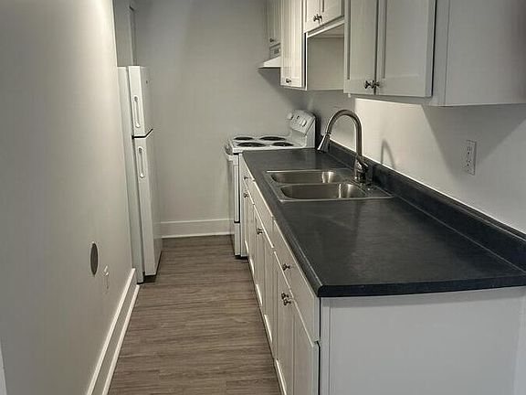 5th image of 723 Green Rd APT 218