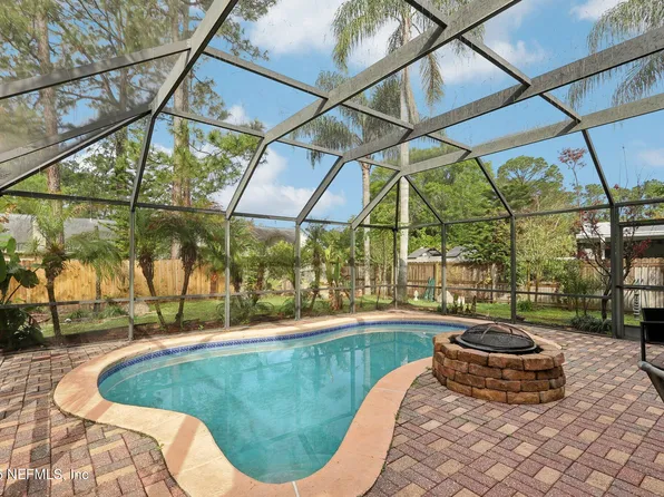 2052 ST MARTINS Drive E, Jacksonville, FL 32246