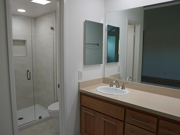 4th image of 4 Latitude Ct