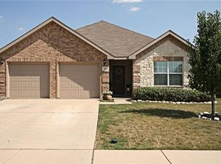 210 Stable Dr, Waxahachie, TX 75165