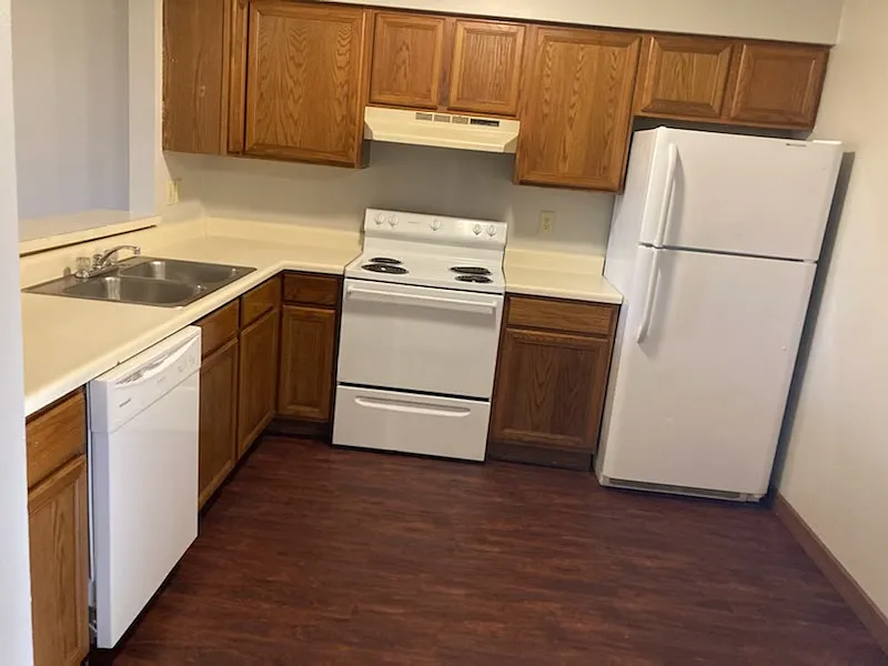 3 bed, 1000 sqft, $995 — Photo 4