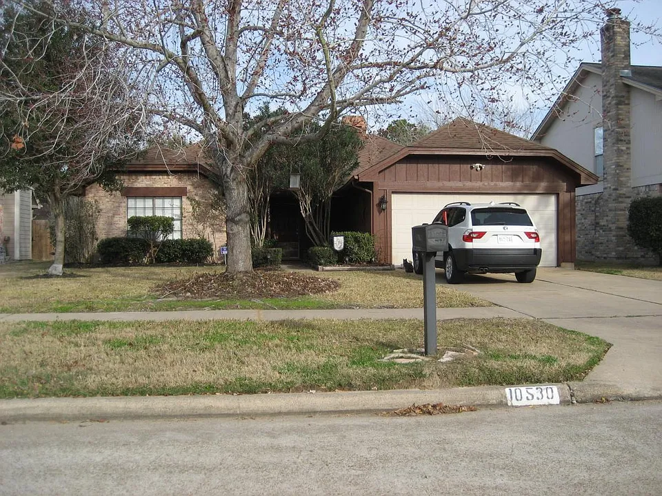 10530 Horseshoe Bend Dr