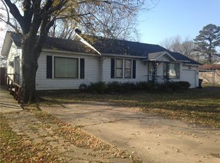 1320 Jacobs Ave, Fort Smith, AR 72908