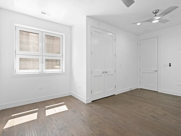 3008 W Belmont Ave #3 — Photo 12