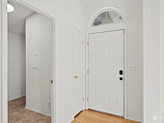 4th image of 9801 195th Street Ct E #11