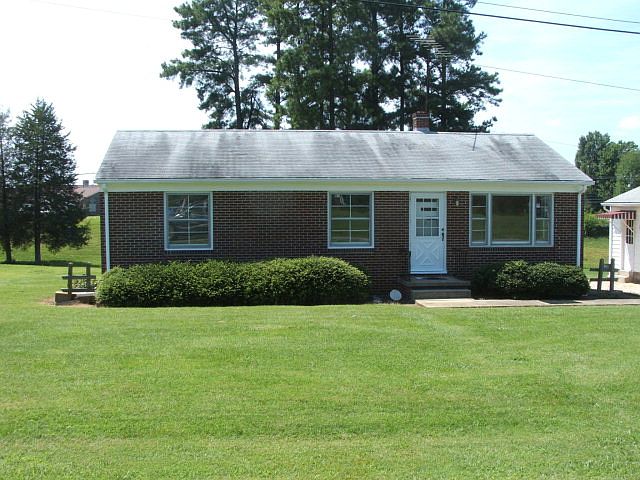 1st image of 120 Pine Haven St