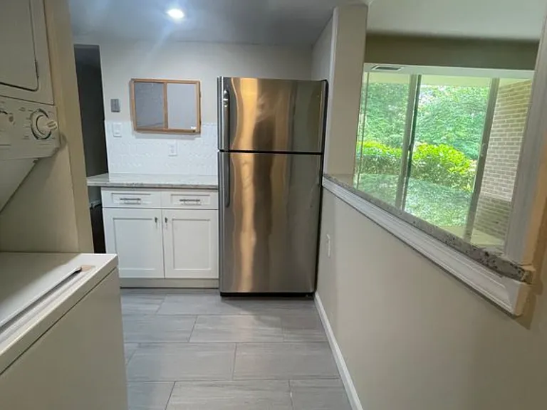 1426 Northgate Sq #2 — Photo 3