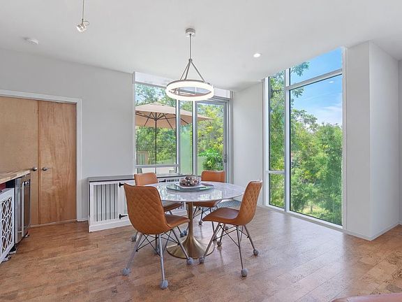 4th image of 1600 Barton Springs Rd Unit 5406